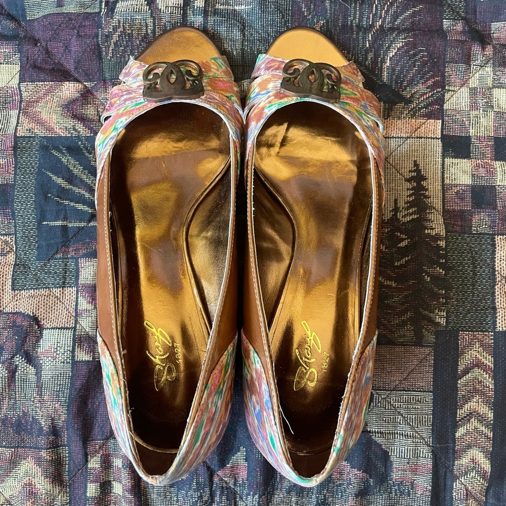 Women’s sandals size 8.5 W
